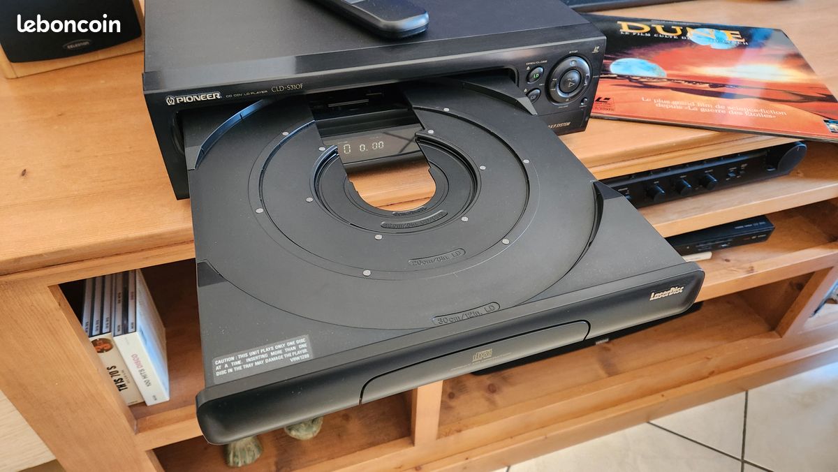 lecteur laserdisc pioneer CLD-S310F+34films Tbe