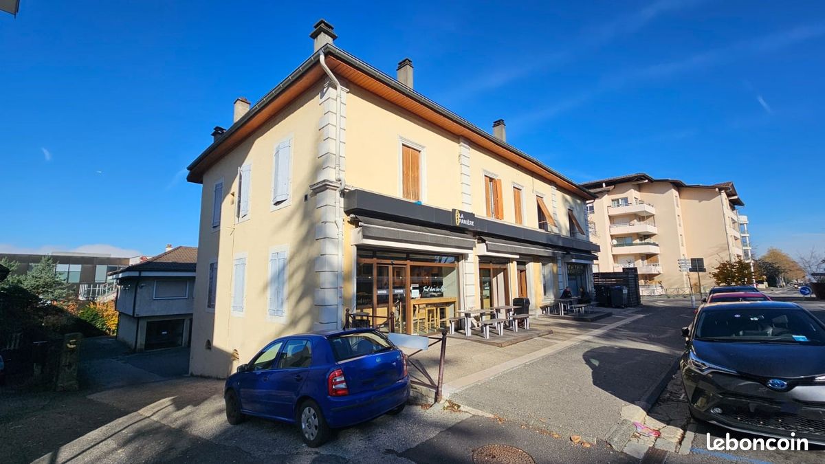 Appartement 10 pièces 431 m² · à Saint-Julien-en-Genevois · 431 m² · 649 000 €