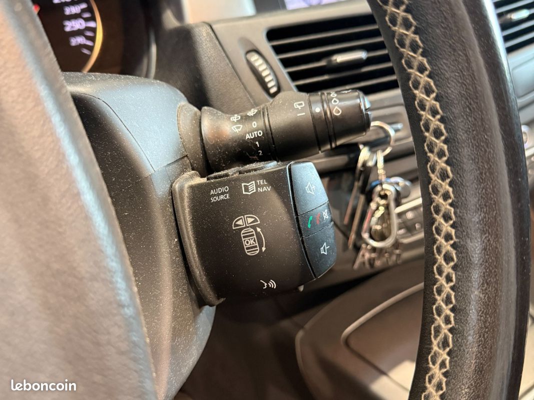RENAULT LAGUNA ESTATE 2.0 dCi 130 GT 4Control / 3eme MAIN / SUIVI ENTRETIEN COMPLET (image 13)