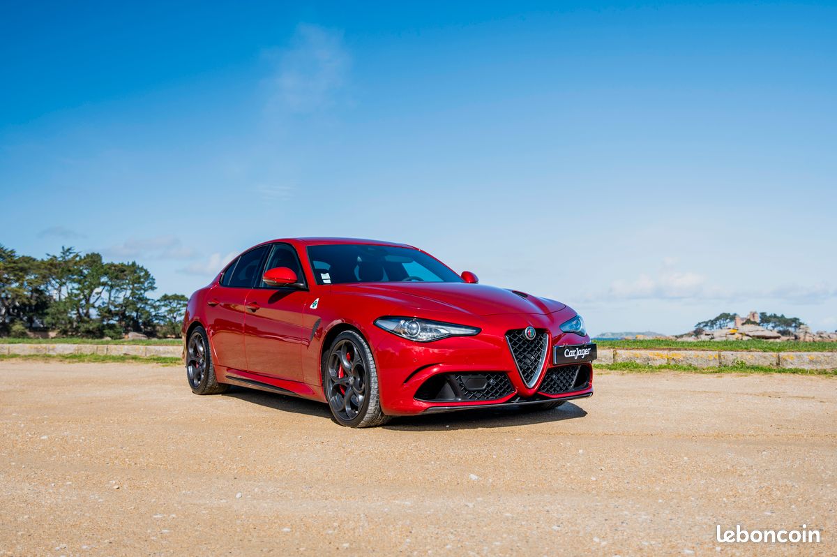 Alfa Romeo Giulia Quadrifoglio V6 – Excellent état – Entretien complet (image 1)