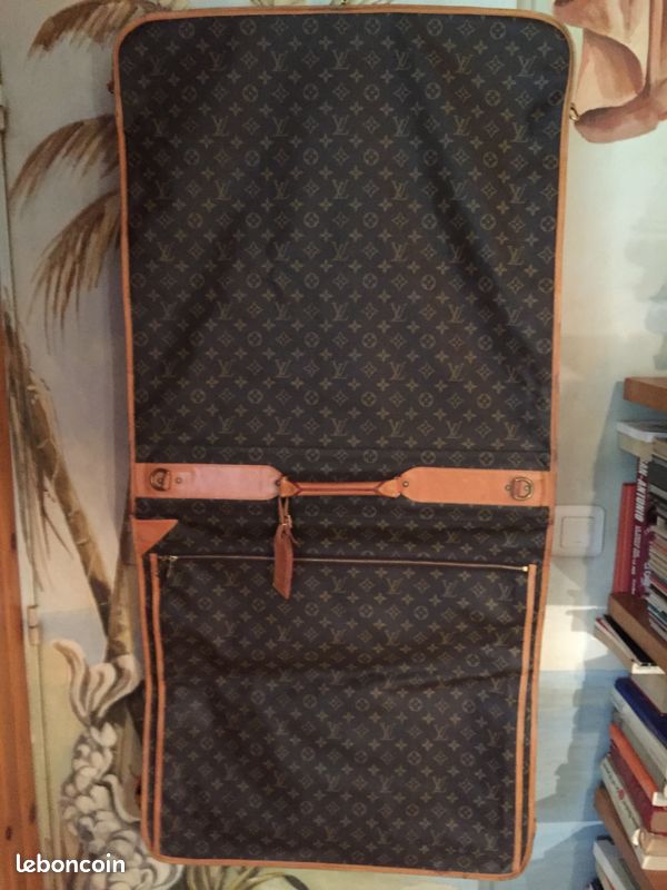 Housse de voyage VUITTON (image 4)