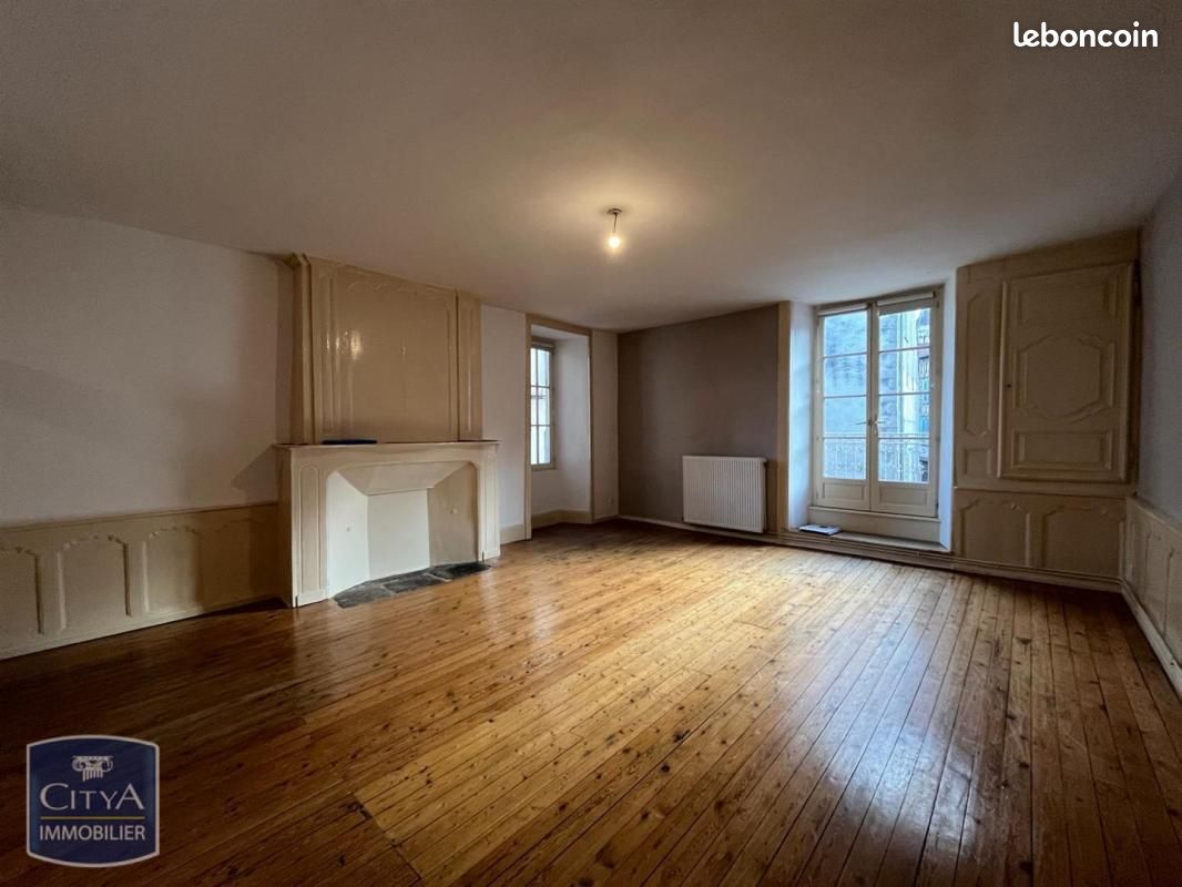 Appartement 3 pièces 80 m² · à Saint-Léonard-de-Noblat · 80 m² · 530 €/mois