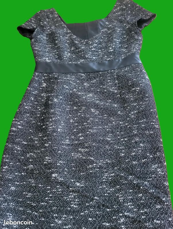 Magnifique robe Manoukian noire état neuf (image 4)