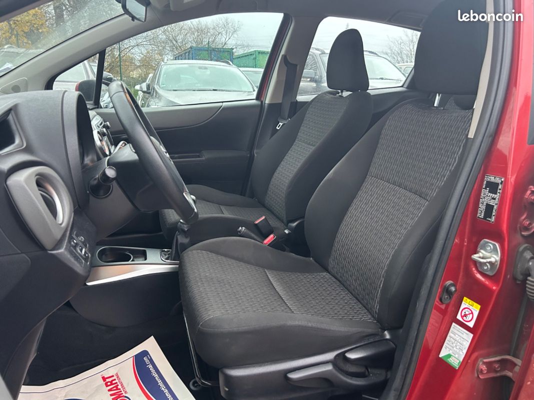 Toyota Yaris 1.4 D4D 90 Dynamic (image 9)