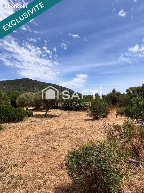 Terrain 1500 m² · à Figari · 1 500 m² · 268 000 €
