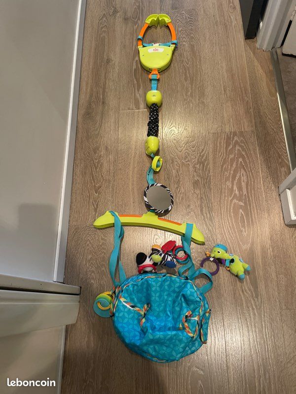 Sauteur bright starts Équipement bébé