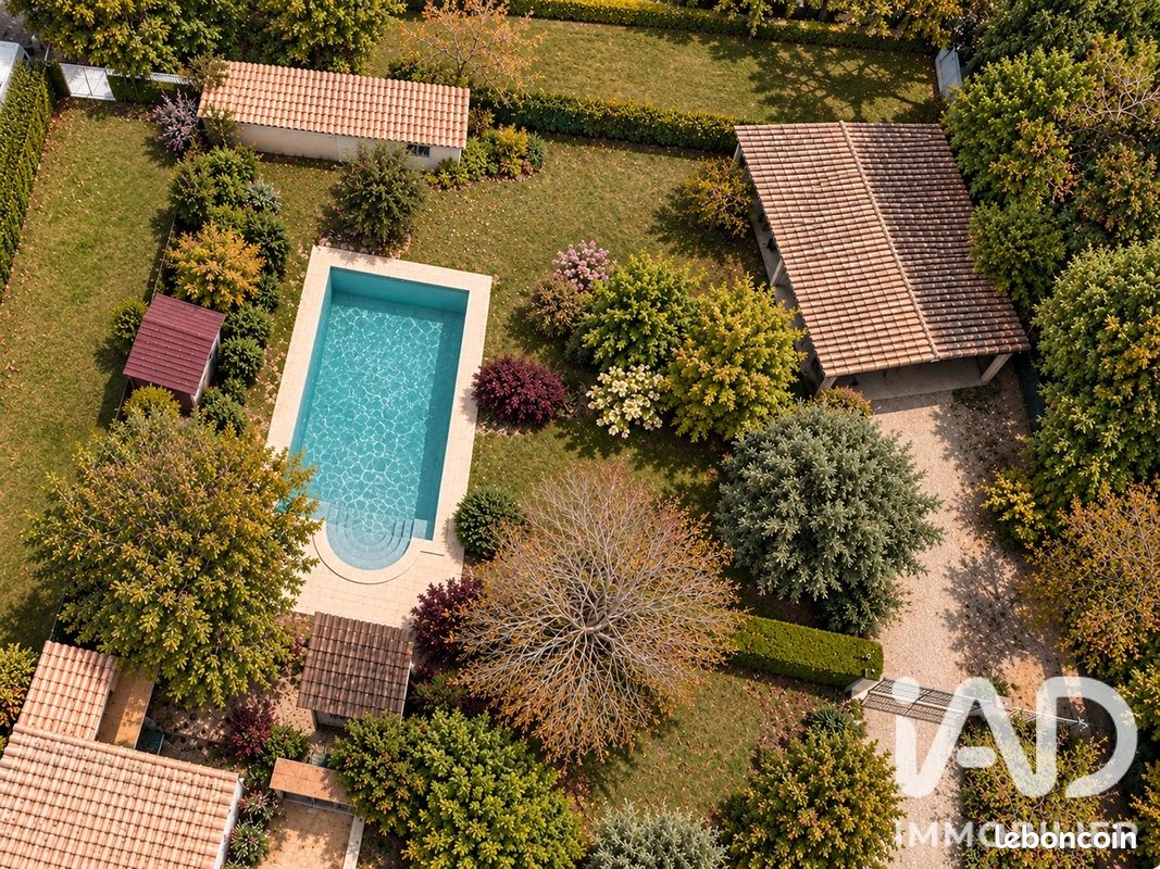 Maison 6 pièces 202 m² · à Abzac · 202 m² · 285 000 €