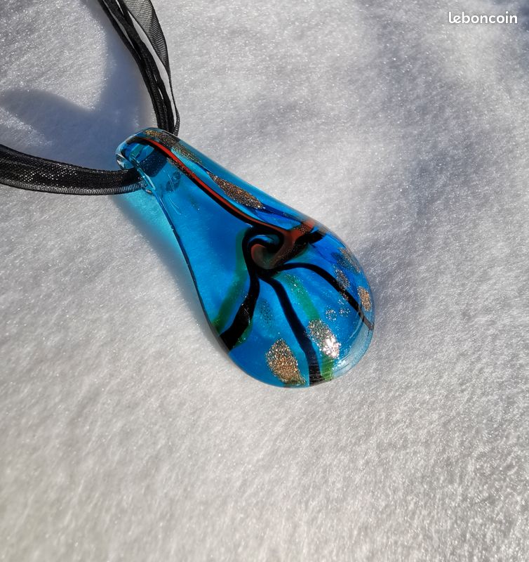 Pendentif En Verre De Murano Signé - Bleu, Or, Cuivre - Forme Feuille - Cordon 36 Cm