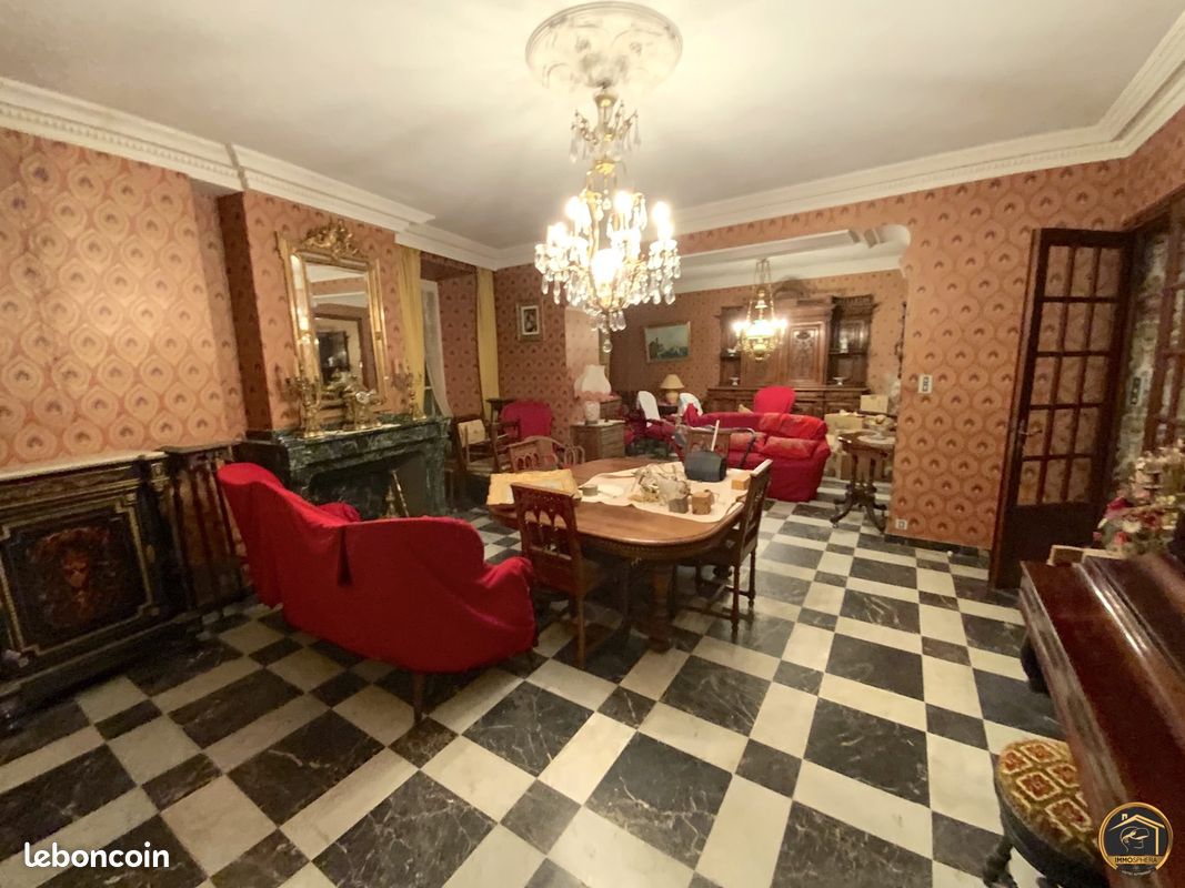 Maison 8 pièces 203 m² · à Argeliers · 203 m² · 197 000 €