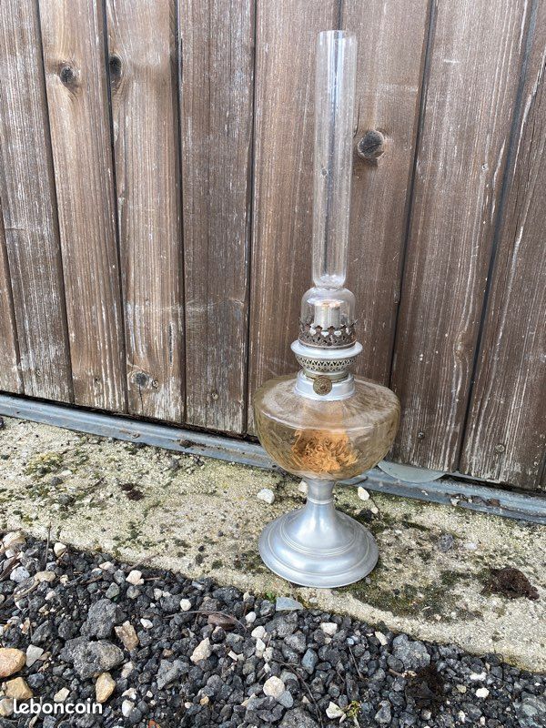 Lampe à pétrole (image 1)