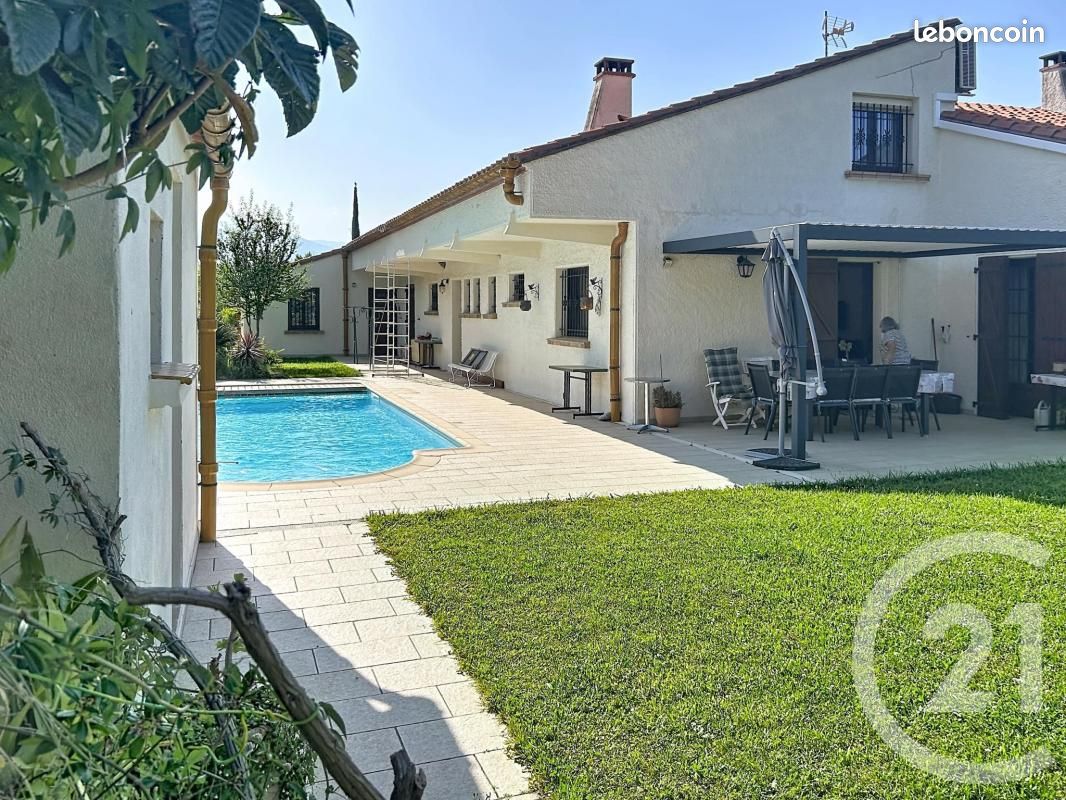 Villa 7 pièces 244 m² (image 2)