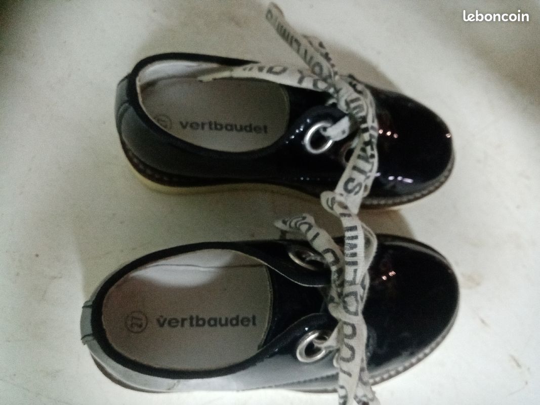 Chaussures neuves basses vernies a lacets filles Verbaudet taille 27 (image 2)