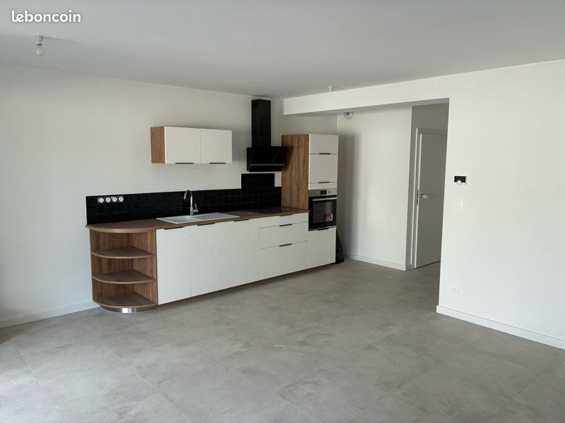 Appartement 2 pièces 60 m² · à Villers-la-Montagne · 60 m² · 980 €