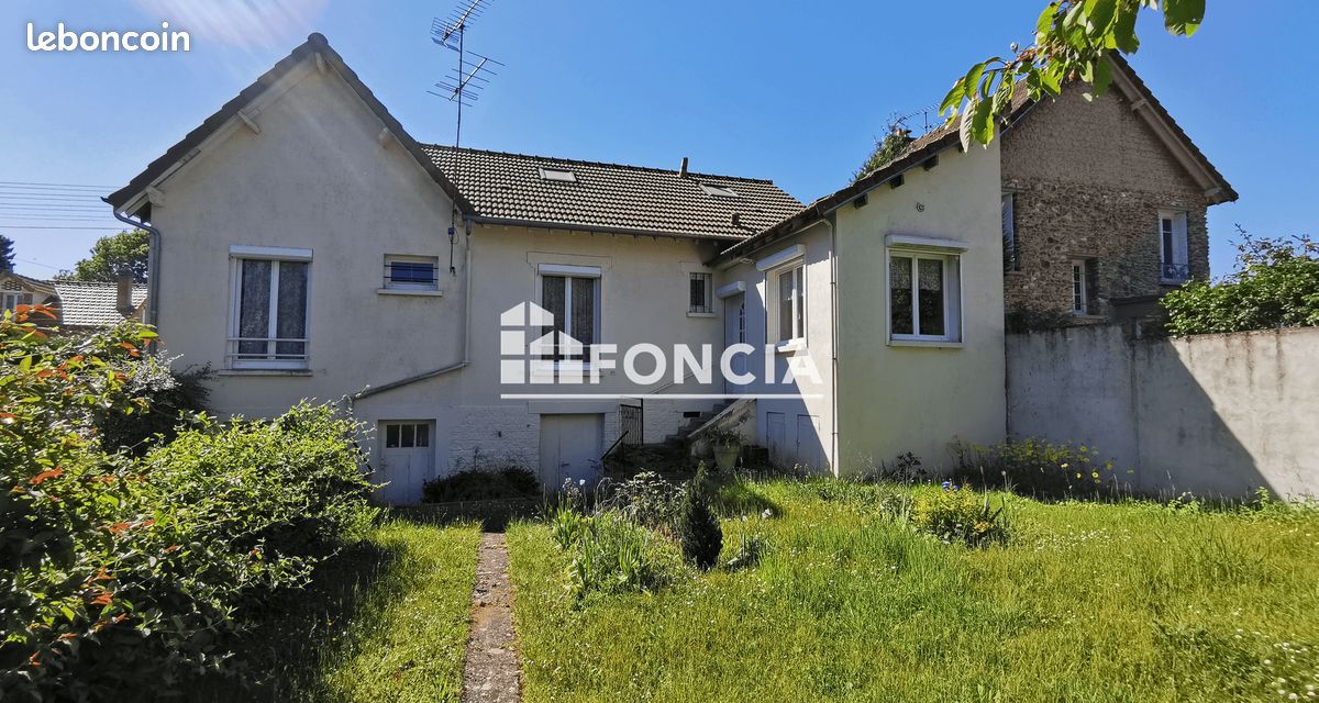 Maison 6 pièces 130 m² · à Vaux-le-Pénil · 130 m² · 330 000 €