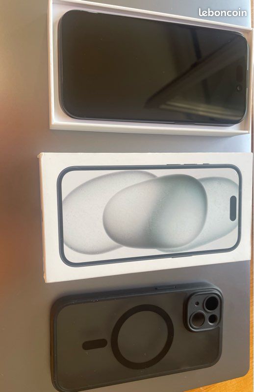 I Phone 15 - 128Go - état neuf (image 3)