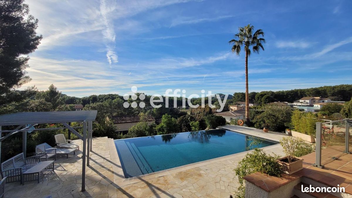 Maison 5 pièces 165 m² · à Sanary-sur-Mer · 165 m² · 1 149 000 €