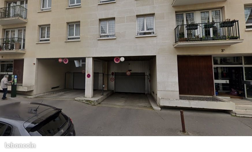 Parking 13 m2 · à Versailles · 17 200 €