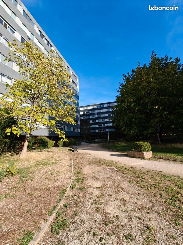 Appartement 3 pièces 85 m² · à Vandoeuvre-lès-Nancy · 85 m² · 990 €/mois