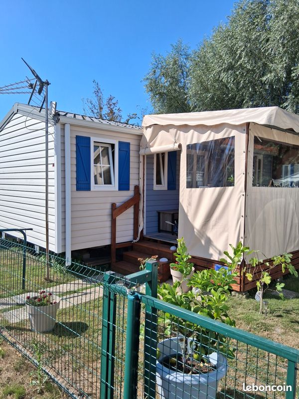 Local commercial 4 pièces 40 m² · à Saint-Folquin · 40 m² · 22 000 €