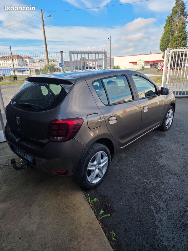 Dacia sandero essence tce 90 laureate (image 2)