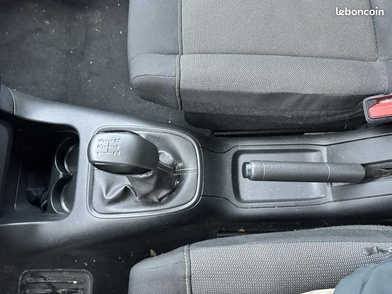 Citroen C3 1.2 PureTech 83ch S&S YOU (image 22)
