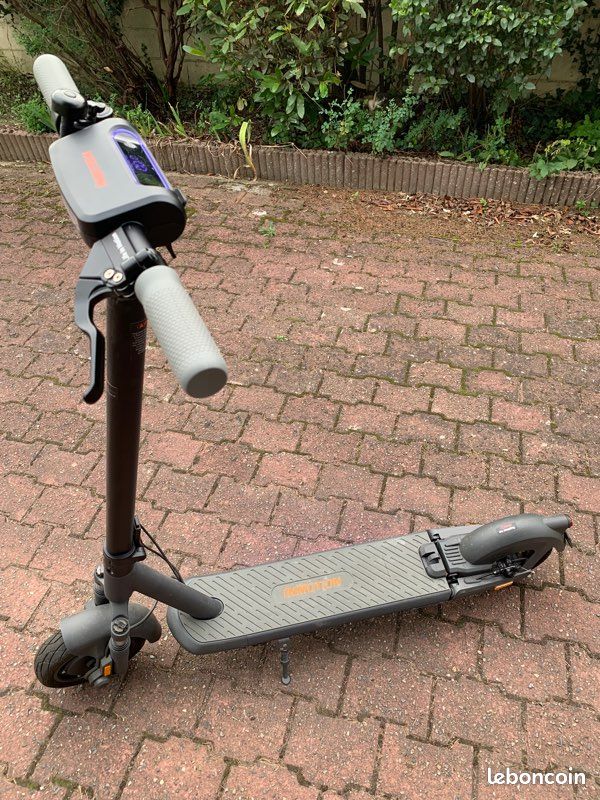 Trottinette électrique inmotion (image 1)