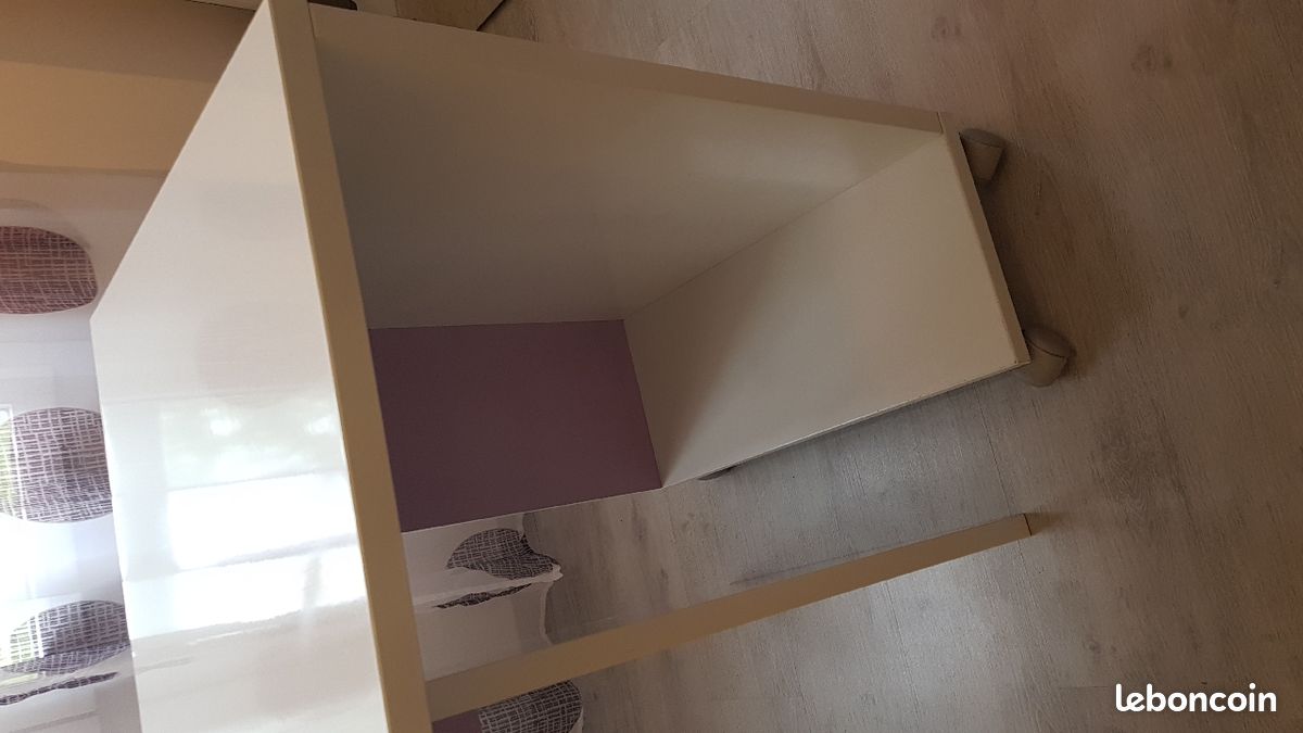 Bureau (image 8)
