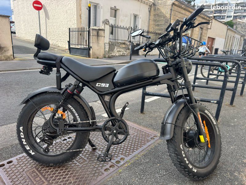 Velo cargo électrique (image 1)