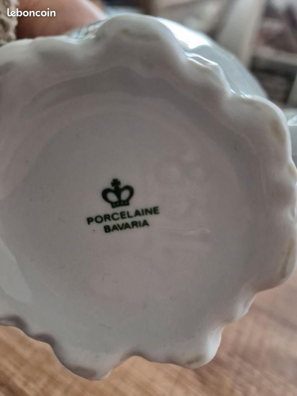 Théière en porcelaine blanche vintage - France