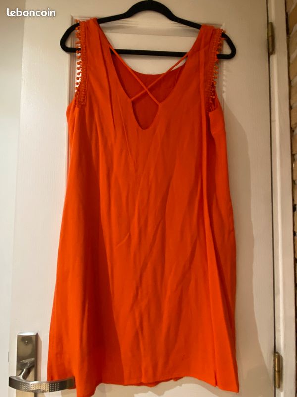 Robe (image 2)