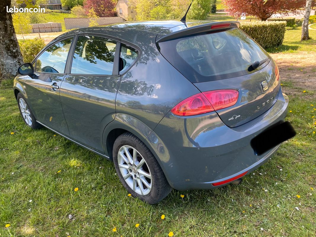 SEAT LEON 1,6 TDi 105 FAP Style Ecomative (image 4)
