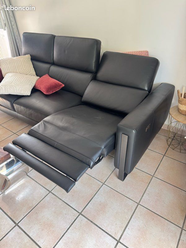 Canapé cuir avec relax électrique (image 1)