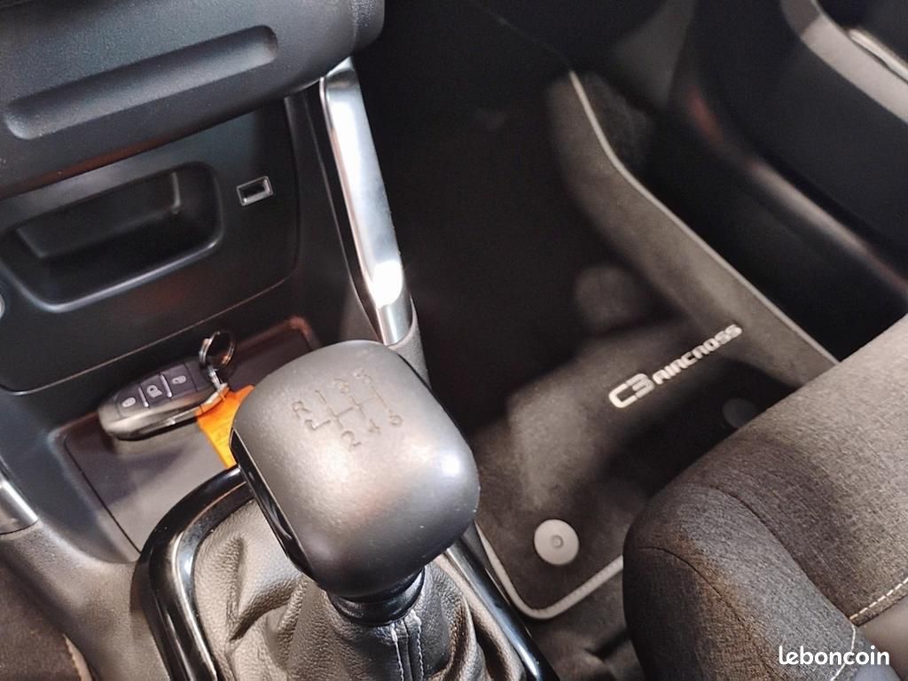 Citroën C3 Aircross BlueHDi 110 S&S BVM6 Shine Pack (image 24)