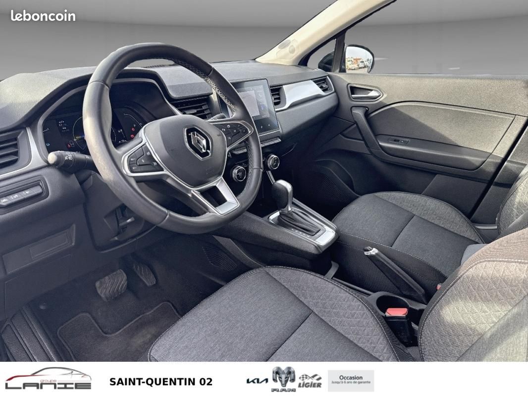 Renault Captur E-Tech 145 - 21 Business (image 13)