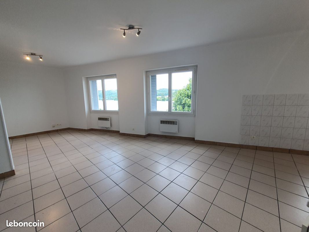 Appartement 2 pièces 43 m² · à Condrieu · 43 m² · 555 €/mois