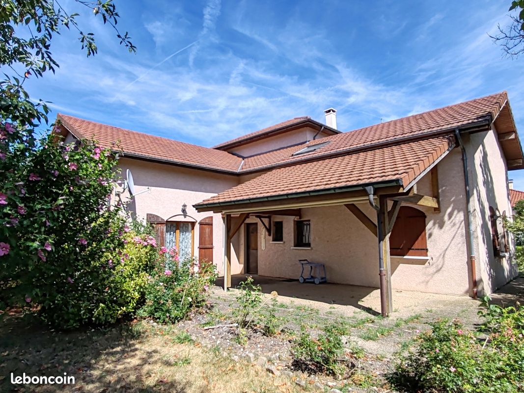 Maison 6 pièces 193 m² · à Saint-Genis-Pouilly · 193 m² · 725 000 €