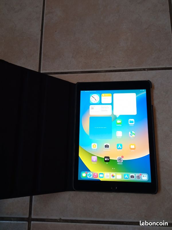 Informatique tablette iPad (image 1)