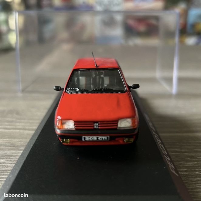 Norev 1/43 Peugeot 205 GTI 1.9 Rouge - Occasion - Très Bon état Avec Boîte