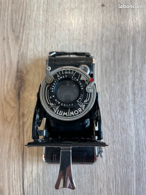 appareil photo LUMINOR a soufflets et plaques avec ses accessoires et sacoche