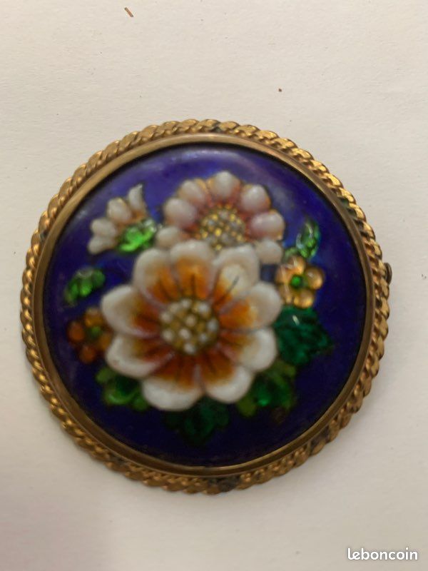 Broche Ancienne Ou Vintage Style Limoges, En Métal Doré Avec Cabochon - Modèle B040