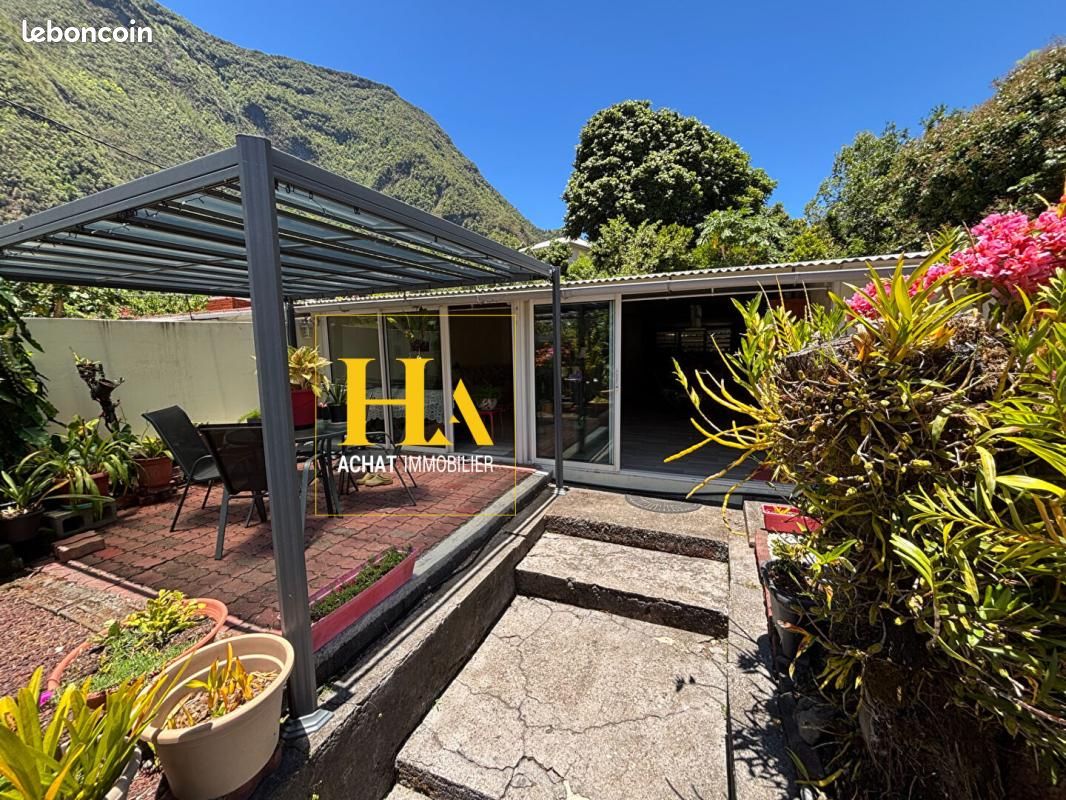 Maison 4 pièces 103 m² · à Salazie · 103 m² · 150 000 €