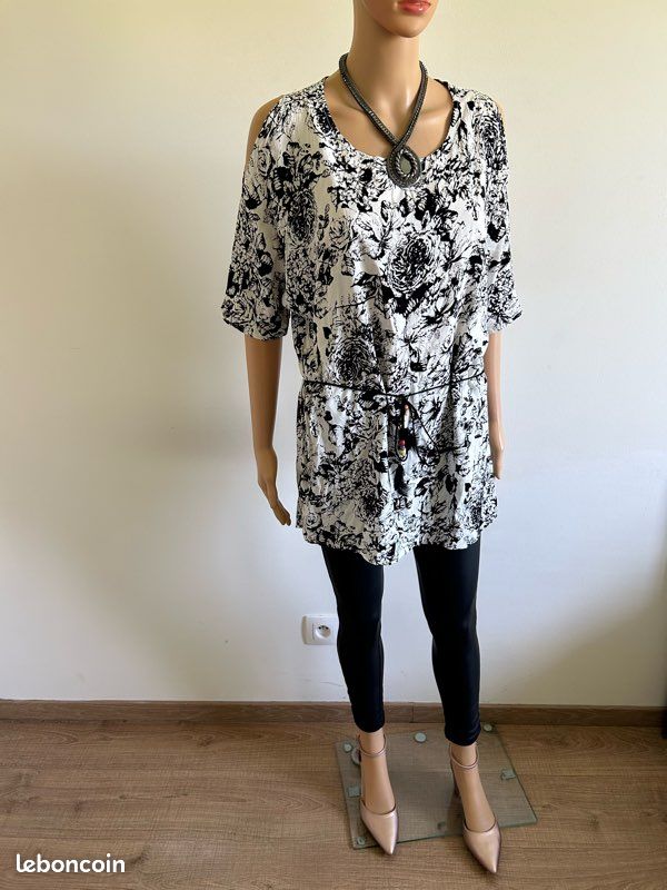 Tunique noire et blanche à manches courtes taille L/XL TBE (taille petit) (image 4)
