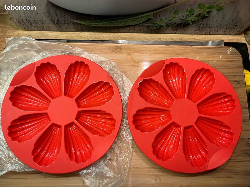 Moule Fleur NEUF Tupperware - Arts de la table