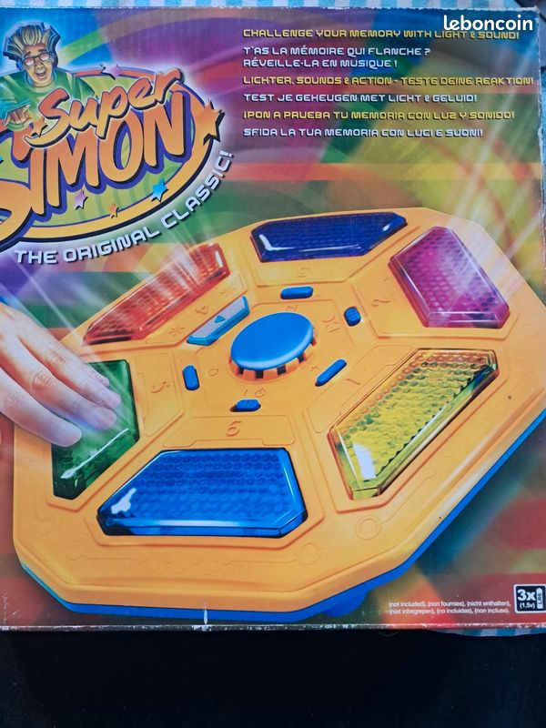 Super SIMON (image 1)