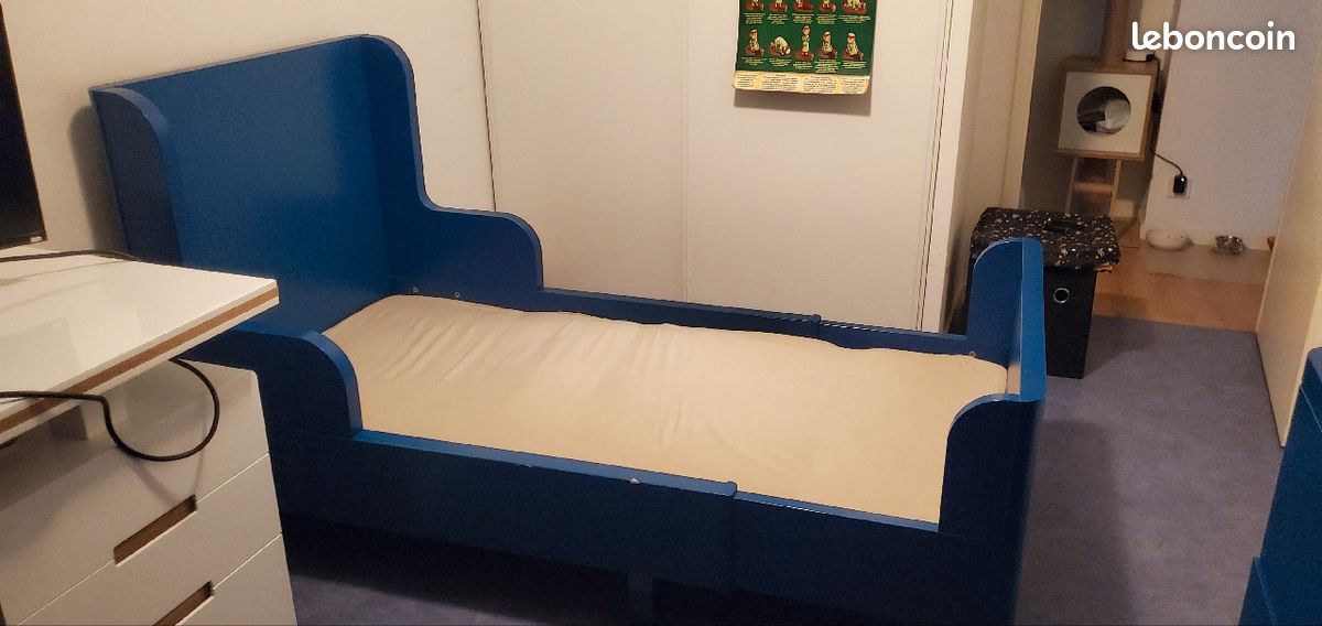 Chambre Enfant Bleu: Lit, Armoire et Commode (image 3)