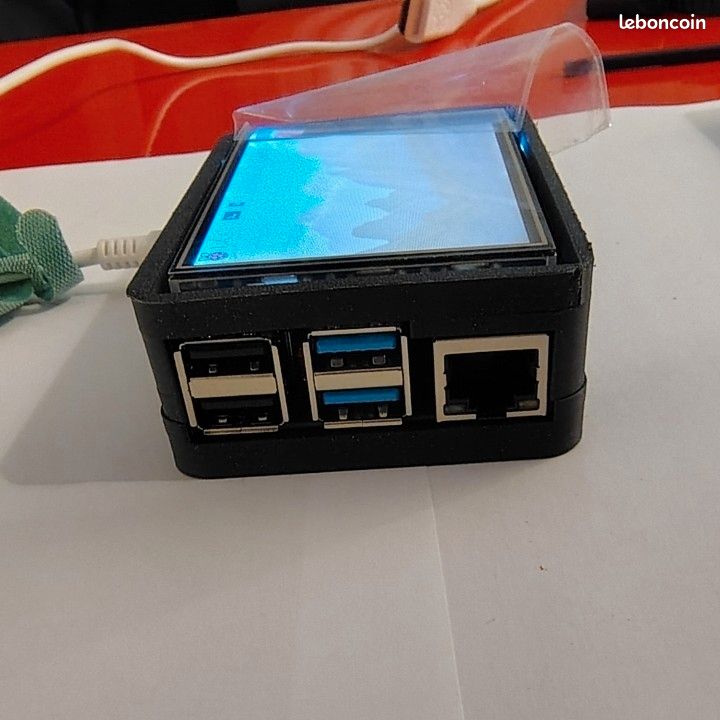 Raspberry pi 4 4Go Rev 1.5 - Écran 3.2" tactile - carte MicroSD 32Go - Alim officiel 3A - Boîtier (image 4)