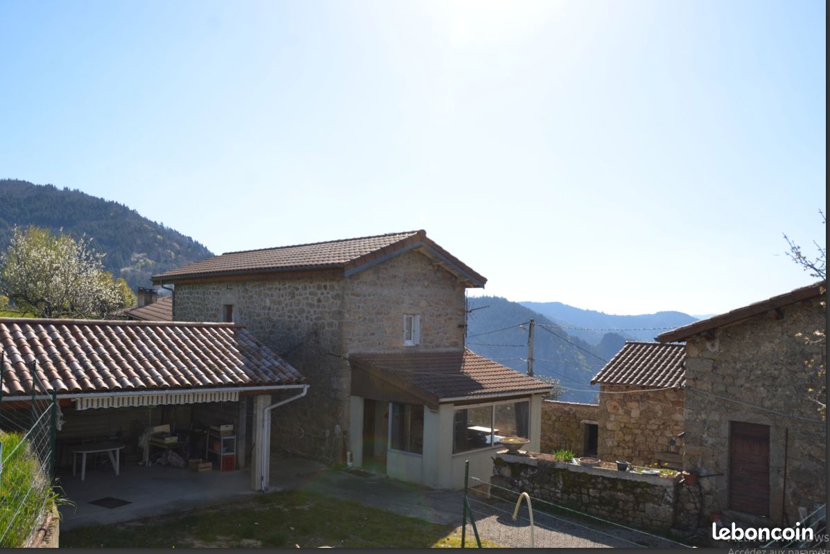Maison 5 pièces 96 m² · à Vernoux-en-Vivarais · 96 m² · 265 000 €