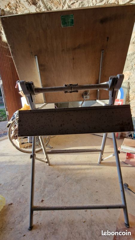 Table à dessin industriel (image 3)