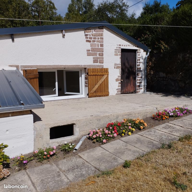 Maison 2 pièces 44 m² · à Domfront en Poiraie · 44 m² · 55 000 €