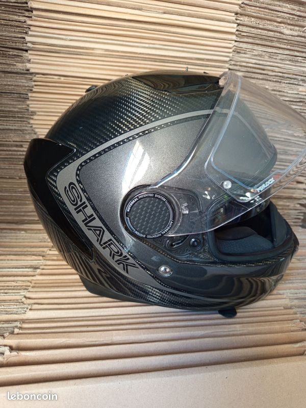 Casque SHARK spartan carbon Priona Équipement moto